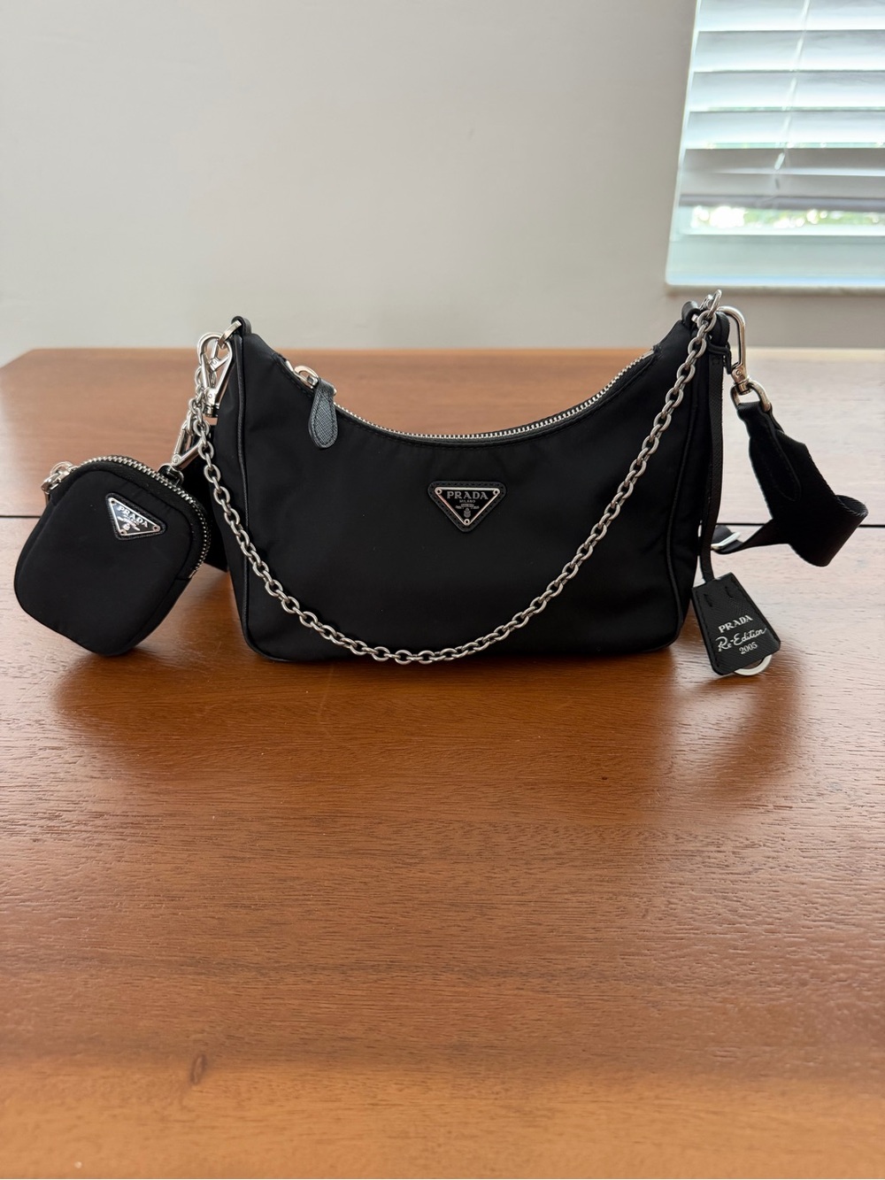 Authentic Prada Re-Edition 2005 Re-Nylon bag in Black